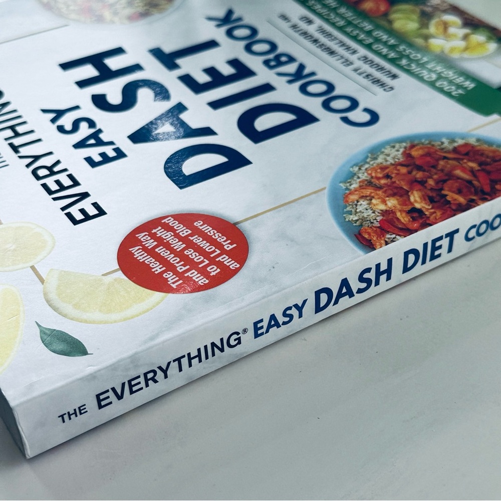 The Everything Easy Dash Diet Cookbook Paperback Recipe Book - Picture 11 of 11